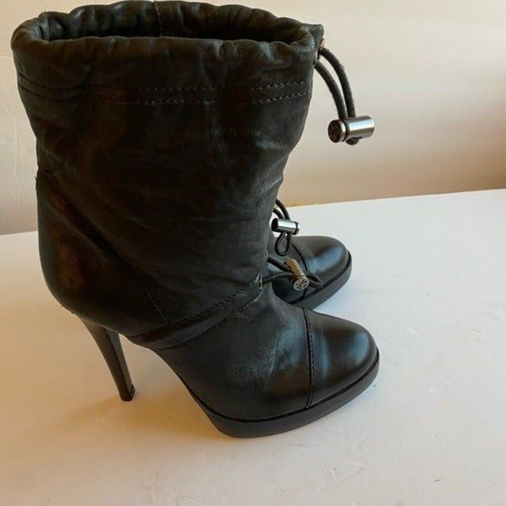 Tory Burch black leather booties size 6M.